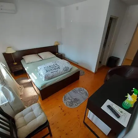 Holiday home Casa Sarti Eselnita